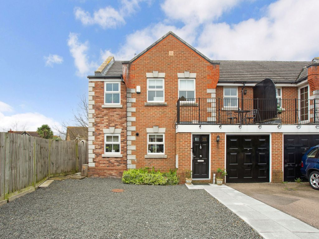 4 bed detached house for sale in Barlow Drive, London SE18, £800,000 Zoopla