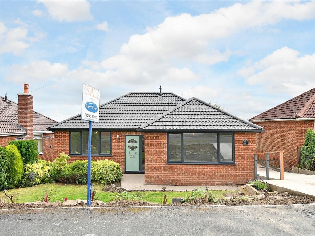 2 bed detached bungalow for sale in Robincroft Road, Wingerworth