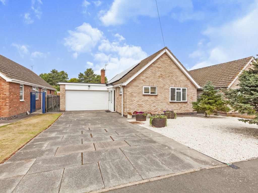 3 bed detached bungalow for sale in Grangefields Drive, Rothley LE7 Zoopla
