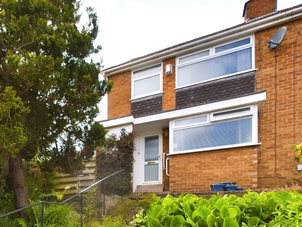 3 bed semidetached house for sale in Glenmarsh Close, Higher Bebington