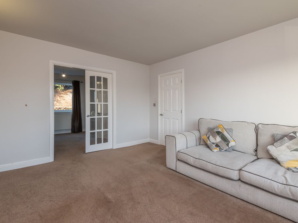 3 bed terraced house for sale in Edale Close, Kirkheaton, Huddersfield