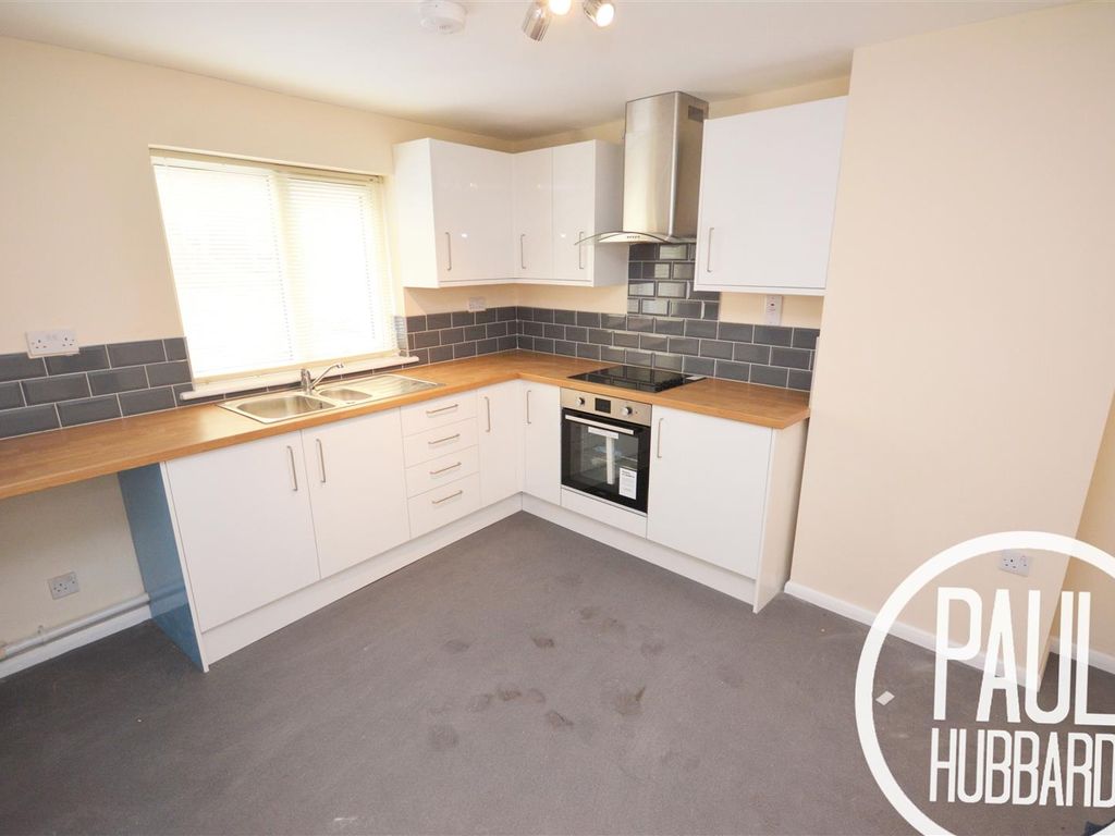 1 bed flat to rent in Suffolk Road, Lowestoft, Suffolk NR32, £575 pcm
