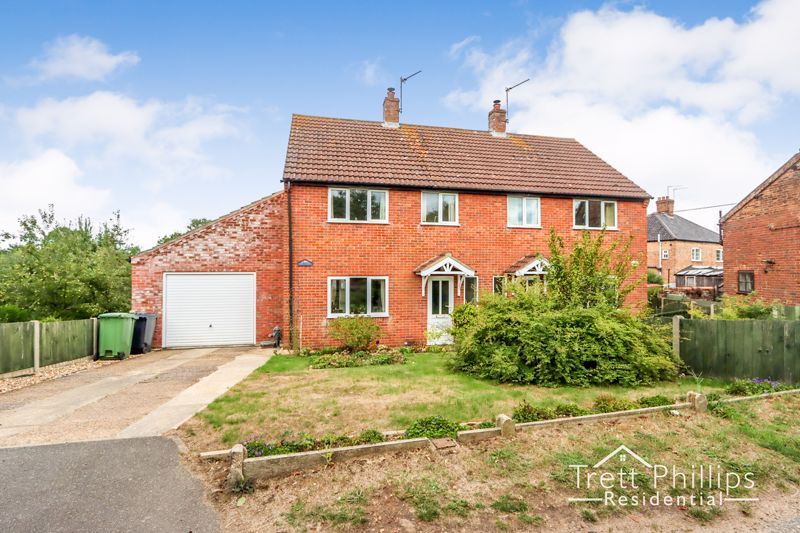 3 bed semidetached house for sale in Little London, Corpusty, Norwich