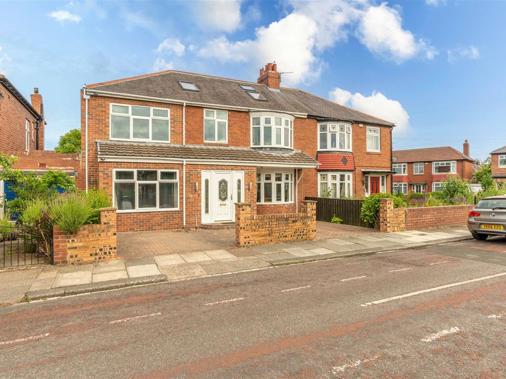7 bed semidetached house for sale in Stokesley Grove, High Heaton