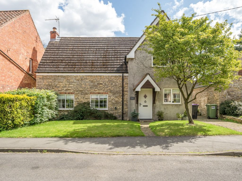 3 bed cottage for sale in North Street, Nettleham, Lincoln