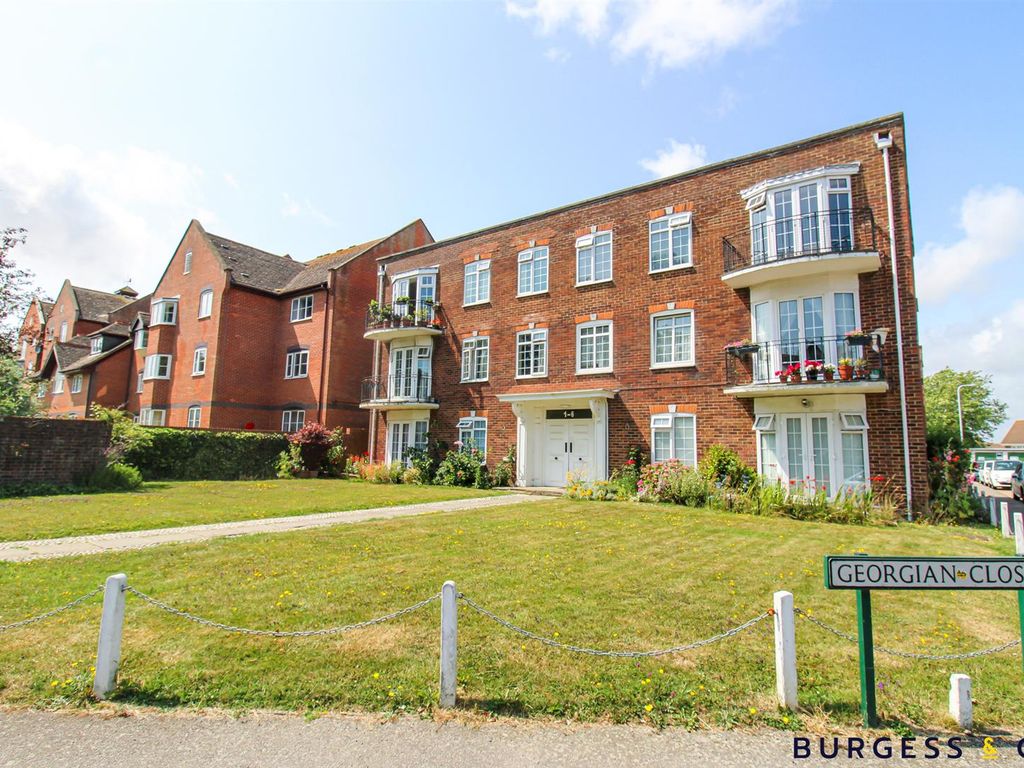 2 bed flat for sale in Close, BexhillOnSea TN40 Zoopla