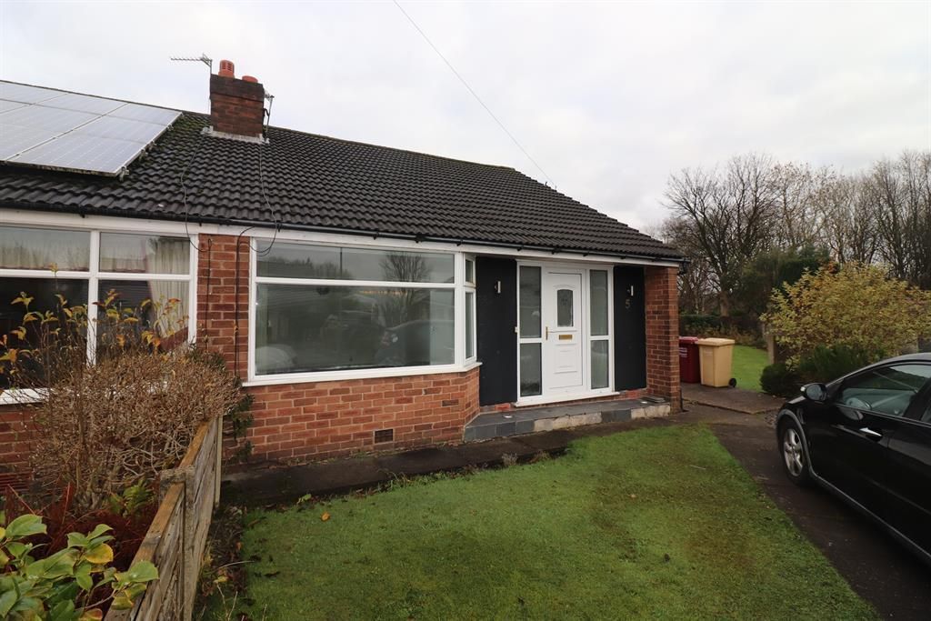 2 bed semidetached bungalow to rent in Marple Avenue, Bolton BL1 Zoopla