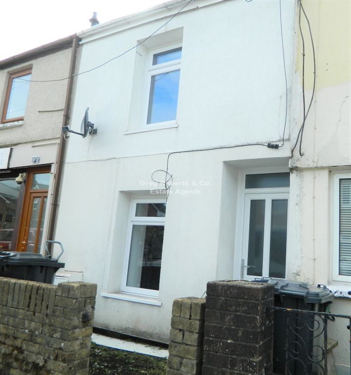 2 bed terraced house to rent in Church Street, Tredegar, Blaenau Gwent