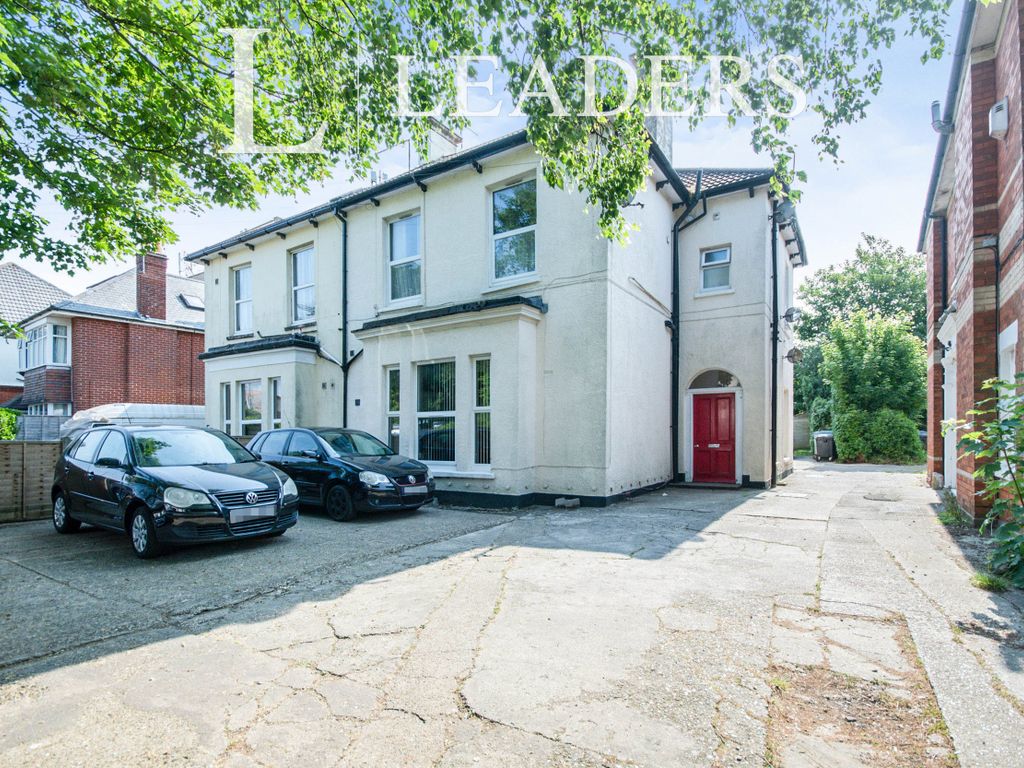Studio to rent in Alum Chine Road, Westbourne, Bournemouth BH4 Zoopla