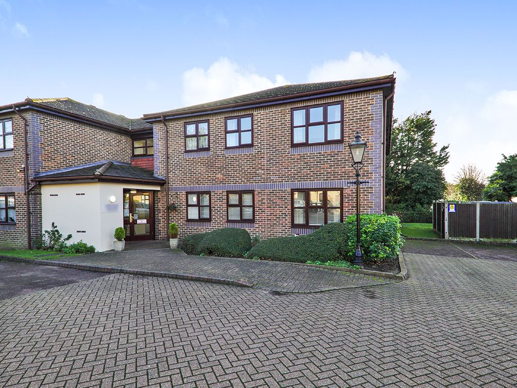 2 bed flat for sale in Kingsley Court, Pincott Road, Bexleyheath DA6