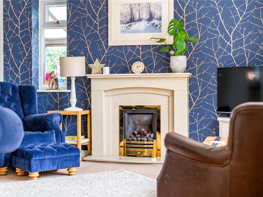 4 bed detached house for sale in Springfield Road, Windsor SL4, £