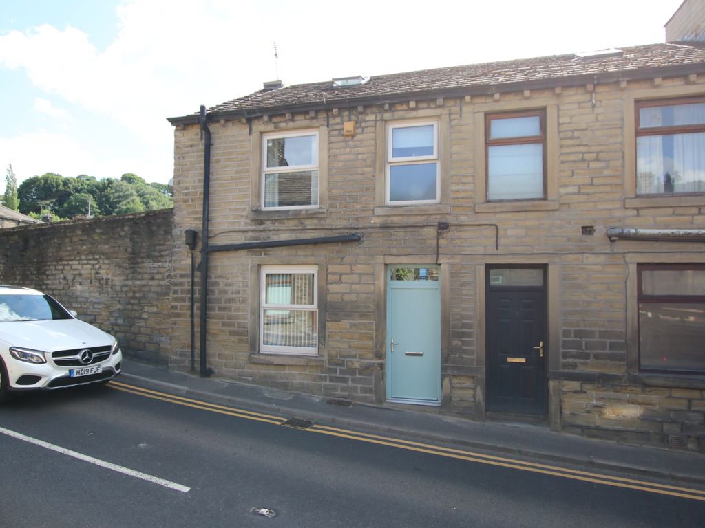 3 bed end terrace house for sale in Penistone Road, New Mill, Holmfirth