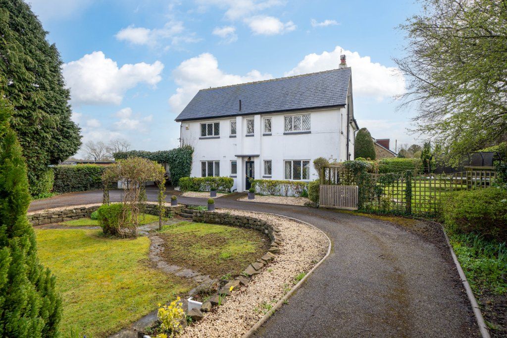 5 bed detached house for sale in Ainsty Court, Aspin Lane