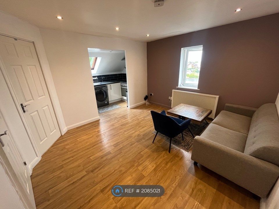 1 bed flat to rent in Burnham, Burnham, Slough SL1, £1,000 pcm Zoopla