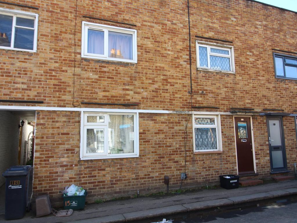 2 bed property to rent in Park Lane, Cheshunt, Waltham Cross EN8 Zoopla