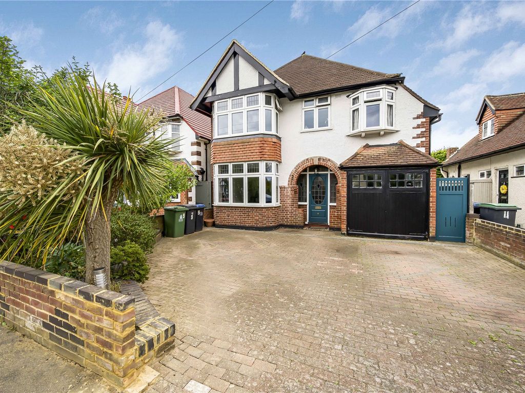 4 bed detached house for sale in Romney Road, New Malden KT3, £900,000