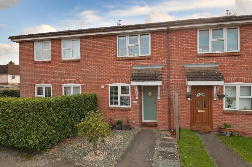 2 bed terraced house for sale in St Andrews Close, Paddock Wood TN12