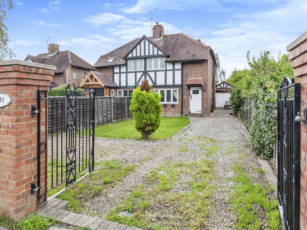 3 bed semidetached house for sale in Bath Road, Taplow, Maidenhead SL6