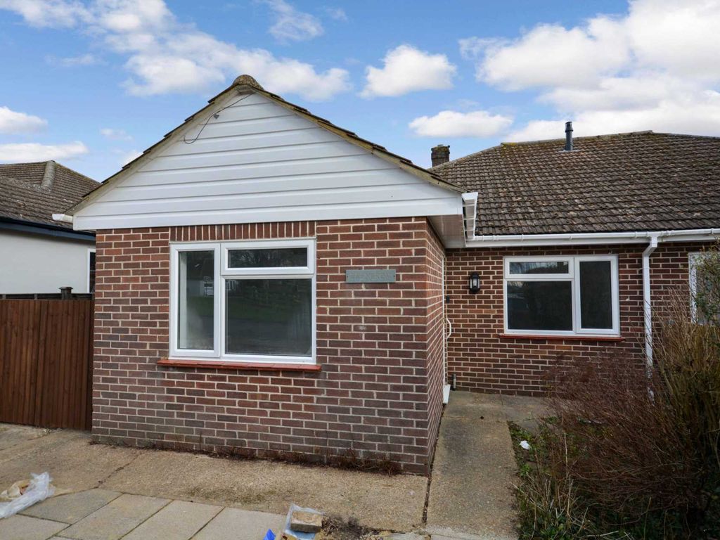 3 bed semidetached bungalow for sale in Rose Drive, Chesham HP5 Zoopla