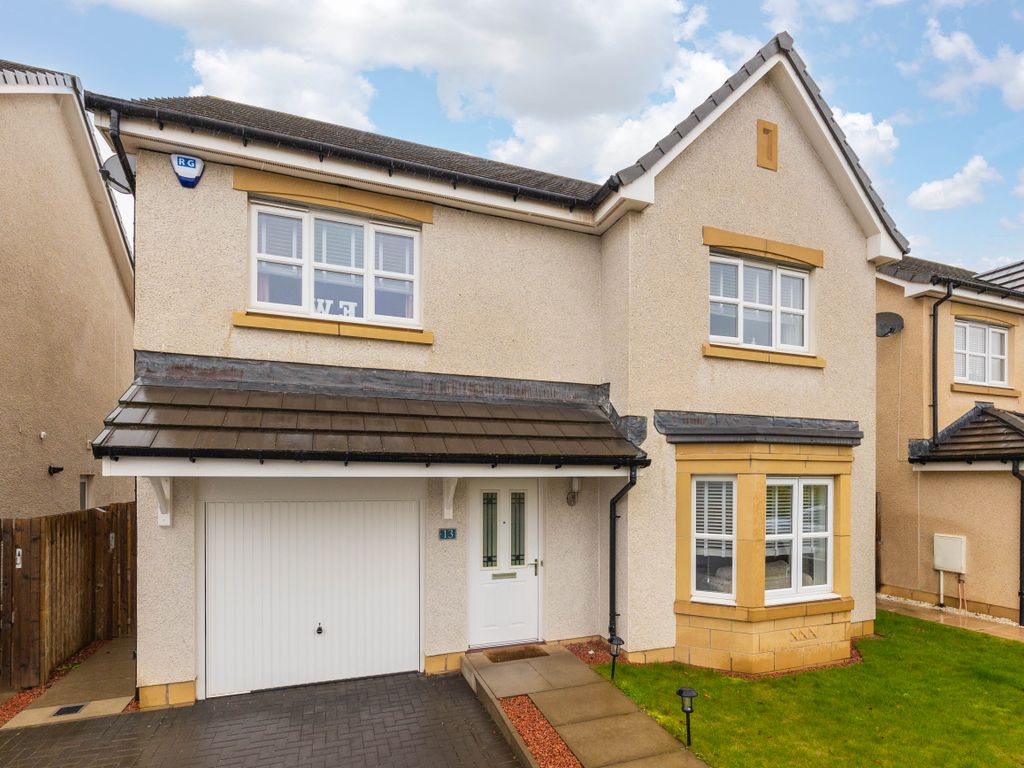 4 bed villa for sale in 13 Lugton Circle, Edinburgh EH17, £390,000 Zoopla