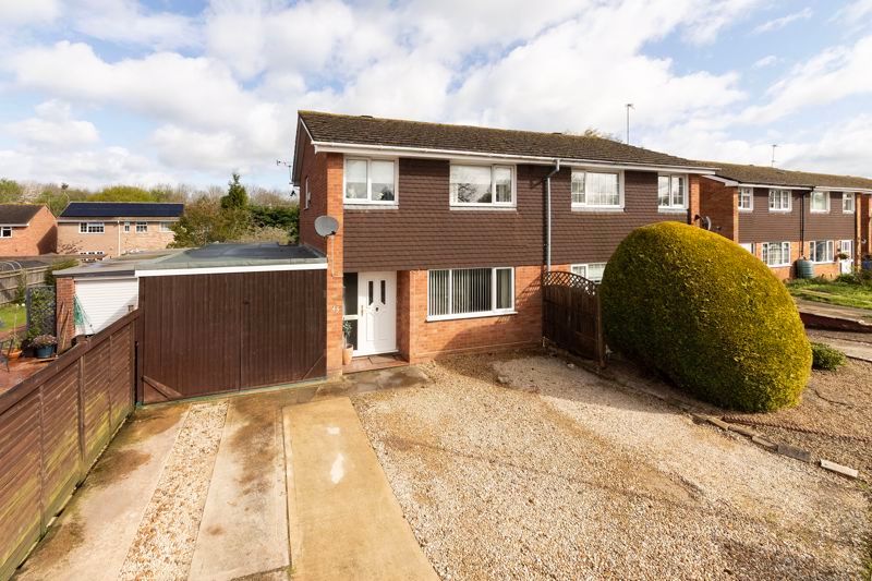 3 bed semidetached house for sale in Laurel Drive, Southmoor, Abingdon