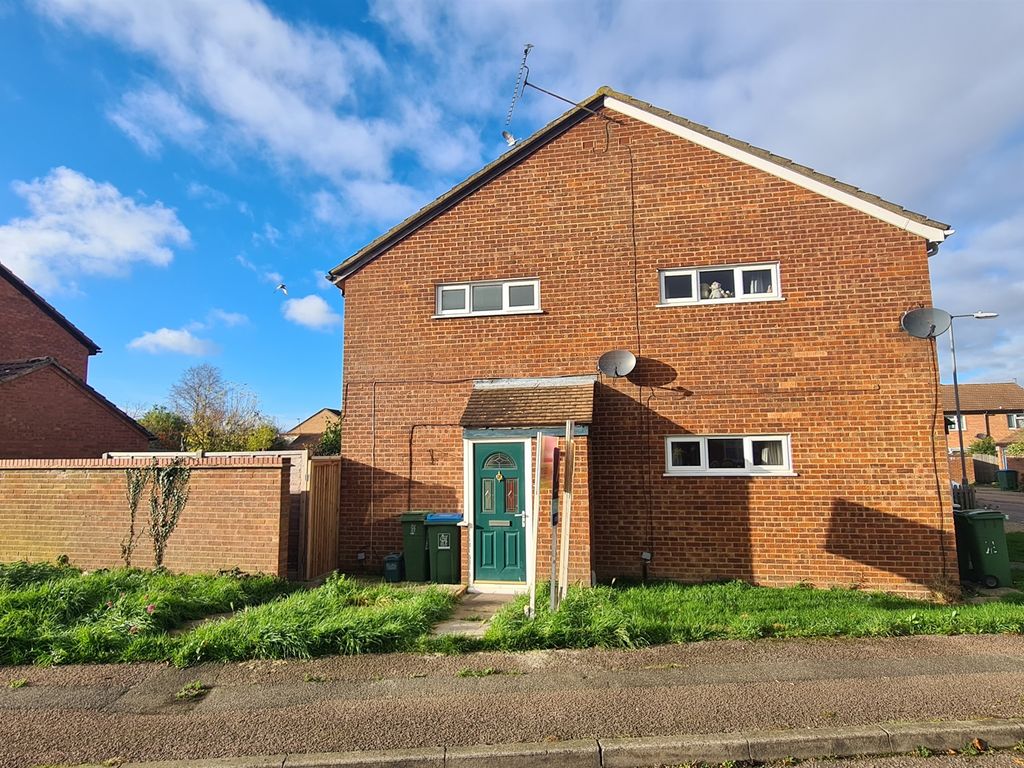 Lambourne Avenue, Hawkslade, Aylesbury HP21  