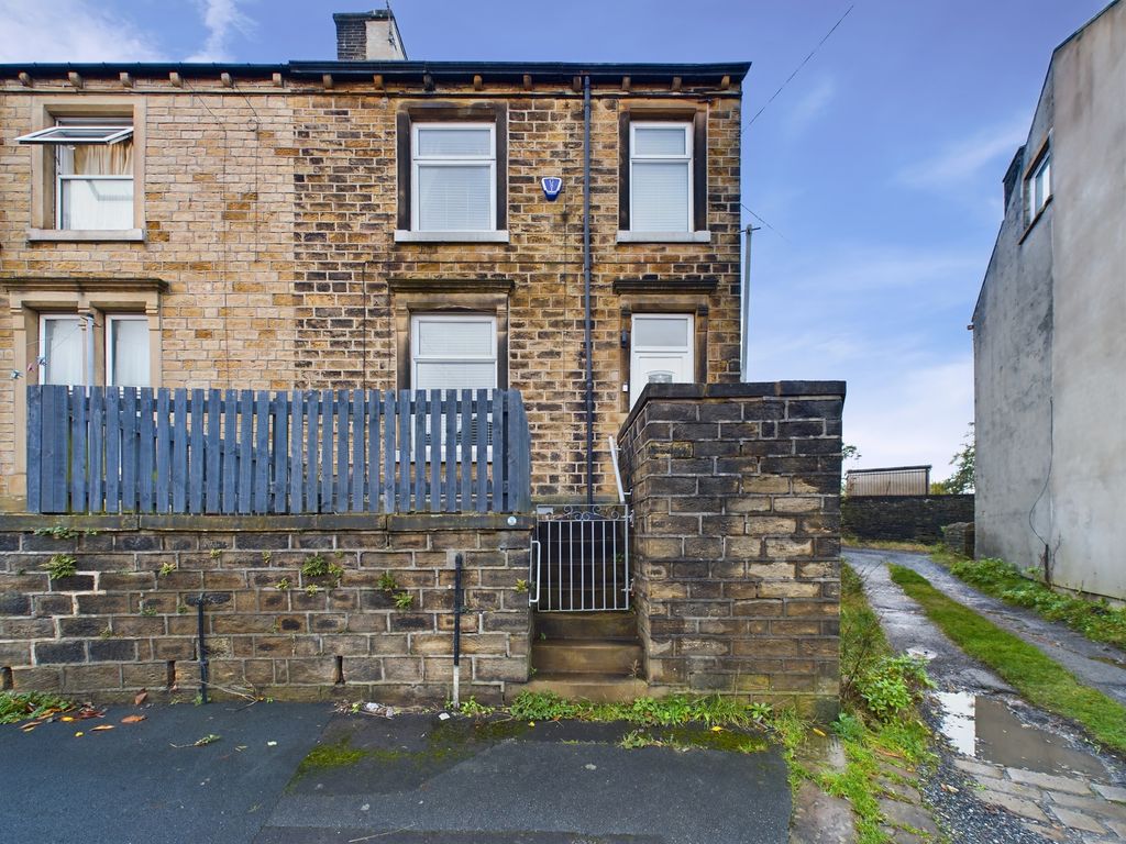3 bed terraced house for sale in King Street, Lindley, Huddersfield HD3