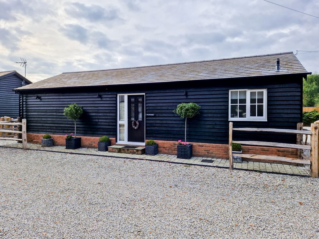 2 bed barn conversion for sale in Harris Lane, High Halden, Ashford TN26 Zoopla