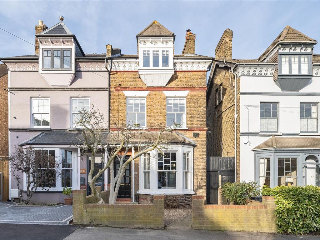 5 bed semidetached house for sale in Derby Road, London E18, £