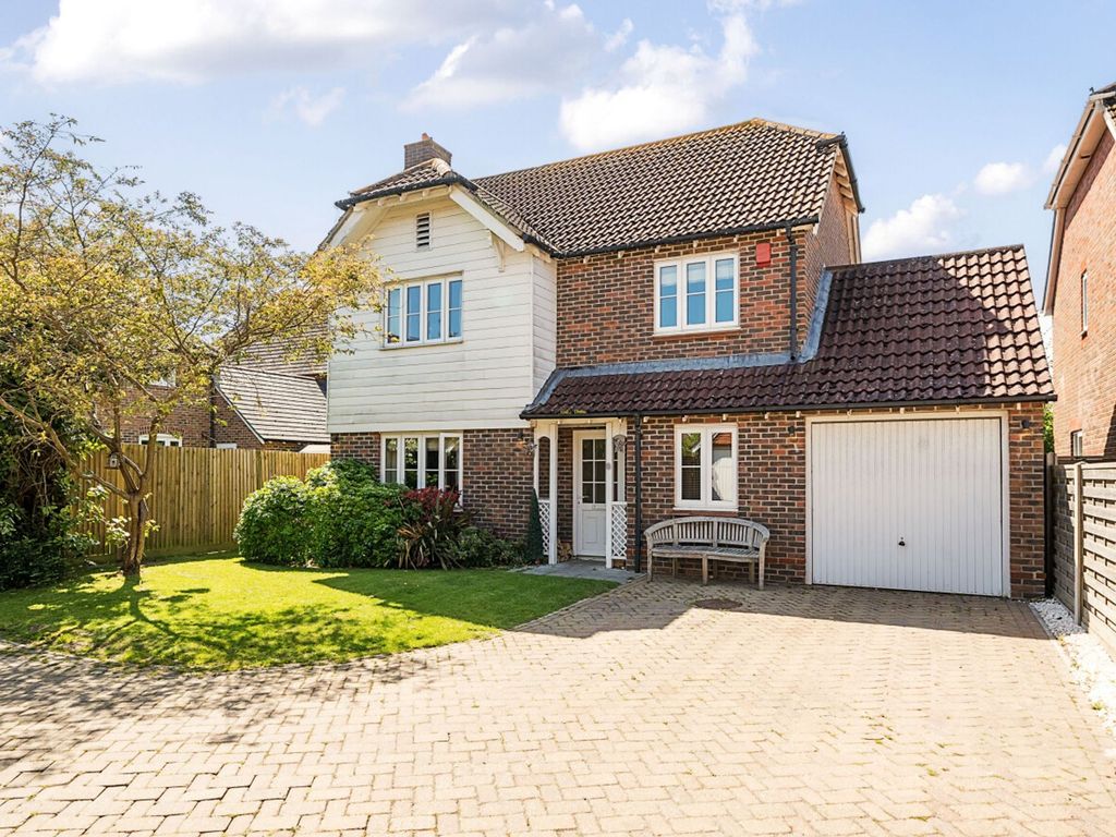 4 bed detached house for sale in Brooks End, Nyetimber PO21, £570,000