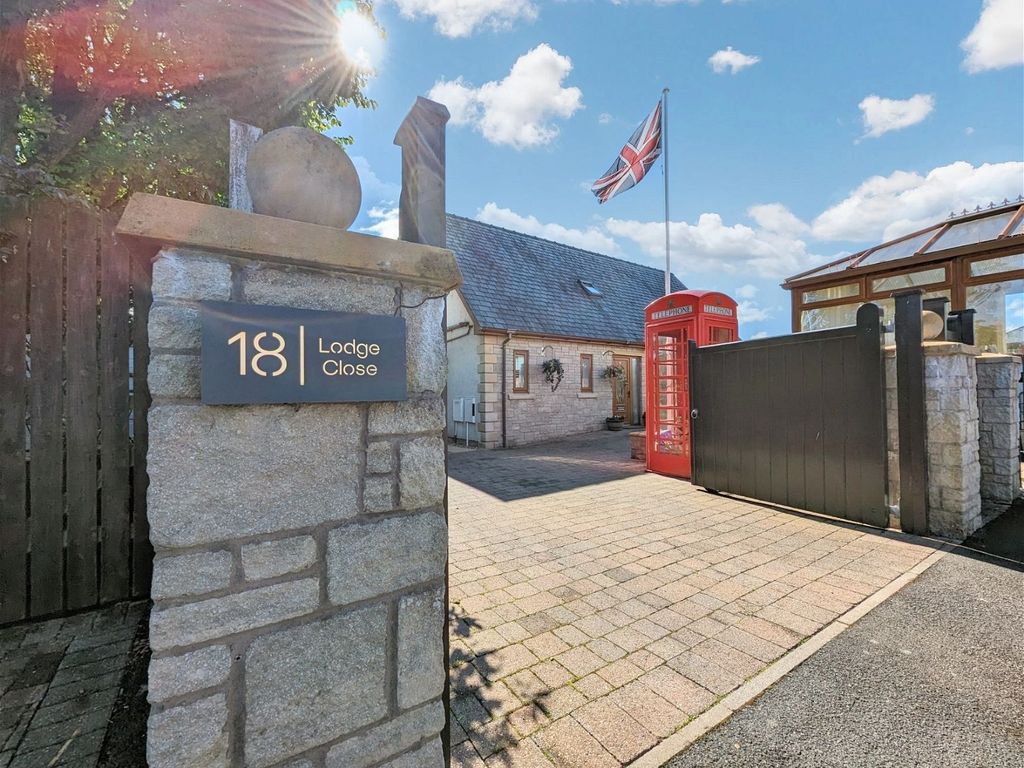 3 bed bungalow for sale in Lodge Close, Great Clifton, Workington CA14