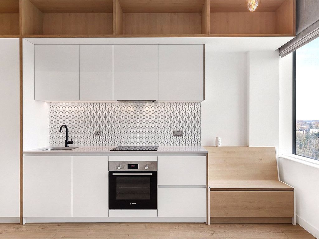 1 bed flat to rent in Great West Road, Kew Bridge TW8, £1,400 pcm Zoopla