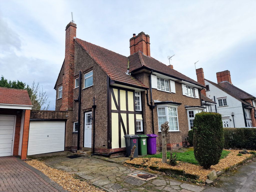 3 bed semidetached house to rent in Myrtle Grove, Wolverhampton WV3 Zoopla