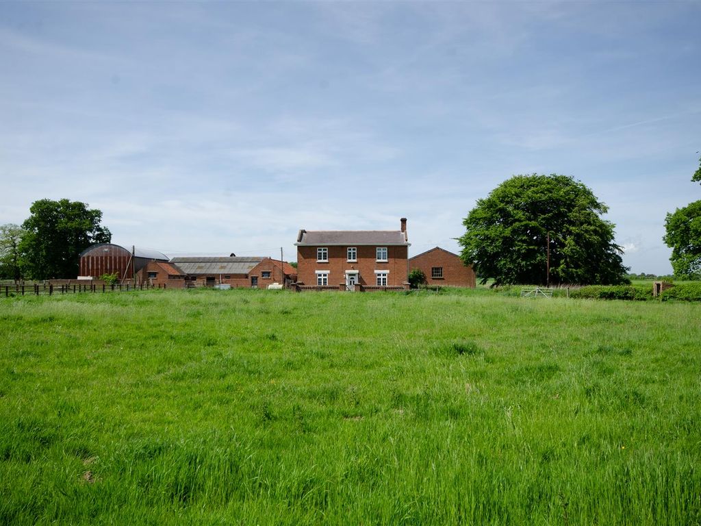 5 bed property to rent in Plumstead Road, Thorpe End, Norwich NR13 Zoopla