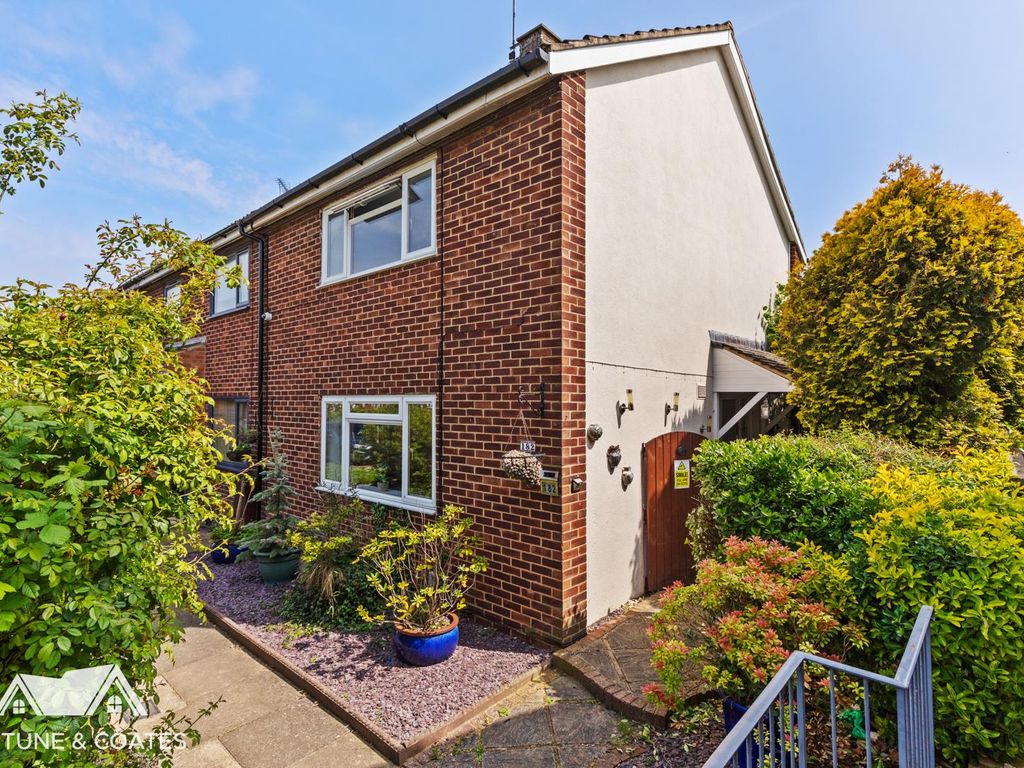 2 bed end terrace house for sale in Spencers Croft, Harlow CM18, £