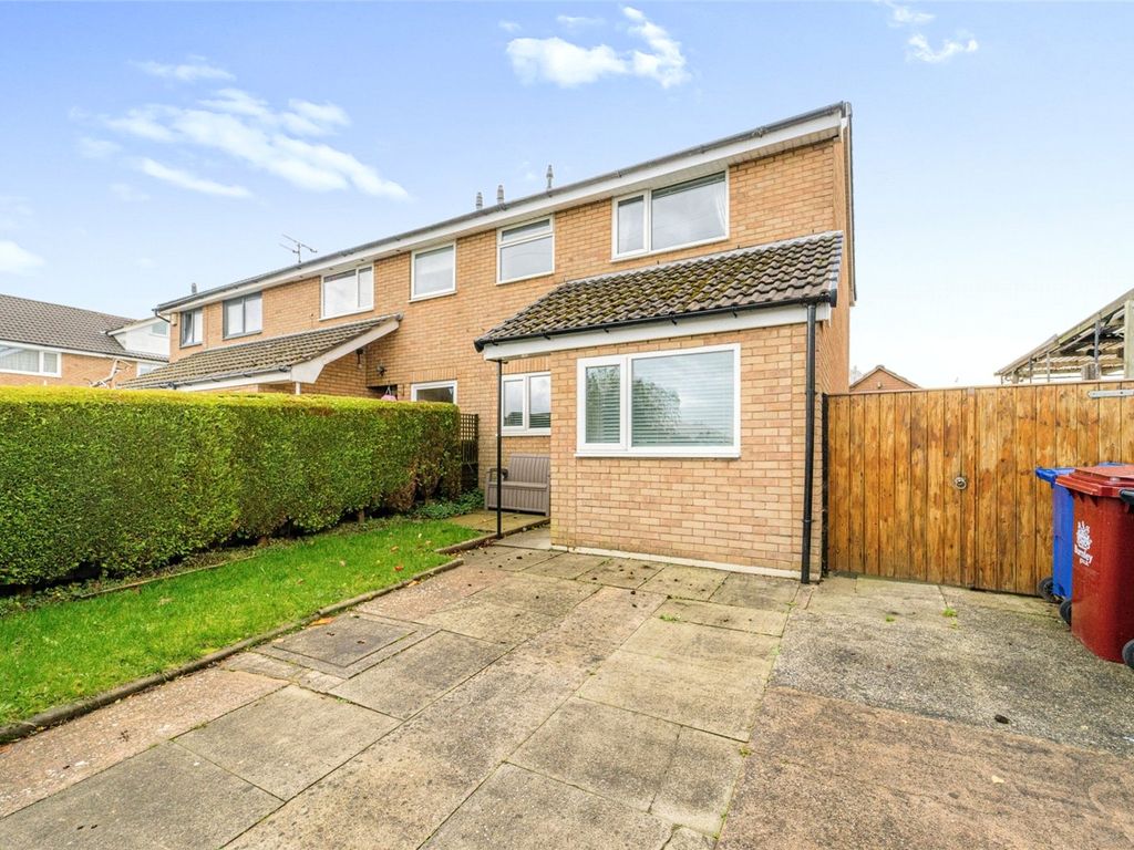 3 bed semidetached house for sale in Cambridge Drive, Padiham, Burnley