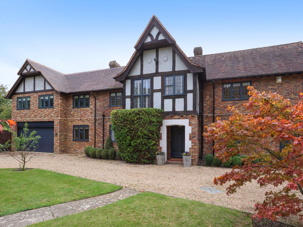 5 bed detached house for sale in Leigh Place, Cobham, Surrey KT11, £