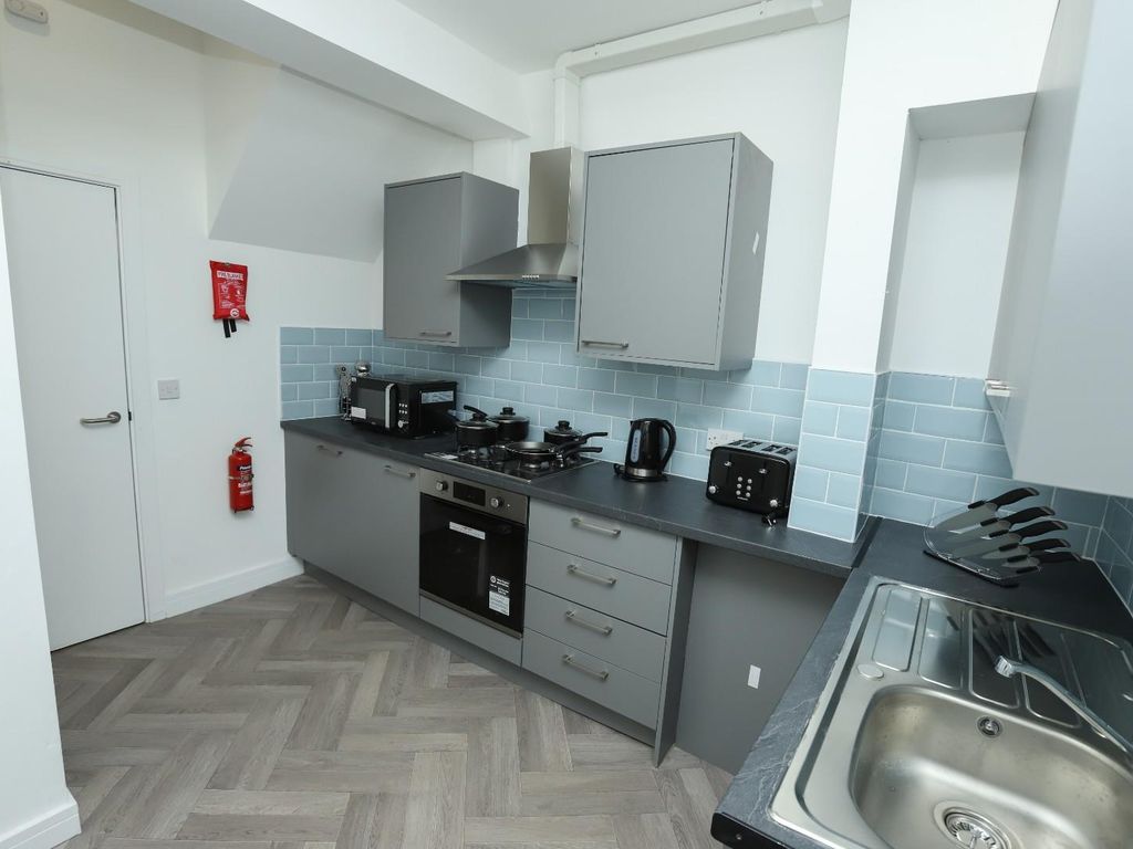 Terraced house to rent in Wellesley Road, Middlesbrough TS4, £498 pcm