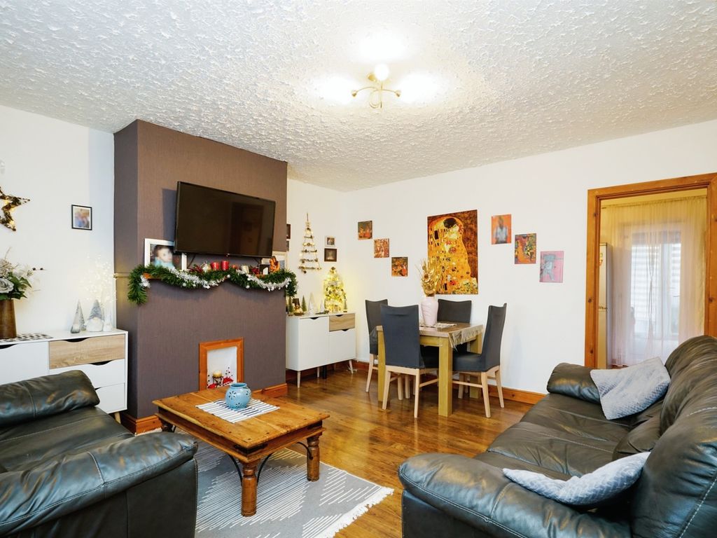 4 bed semidetached house for sale in Brooklands Close, Leeds LS14 Zoopla