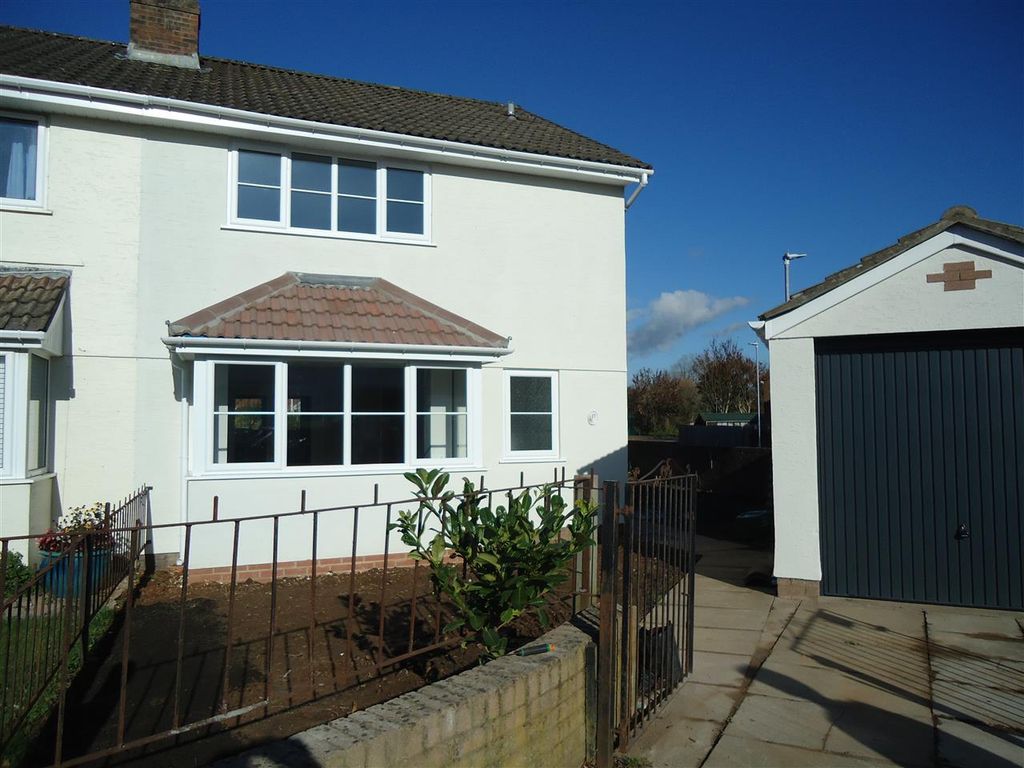 3 bed semidetached house to rent in The Meadow, Magor, Magor NP26 Zoopla