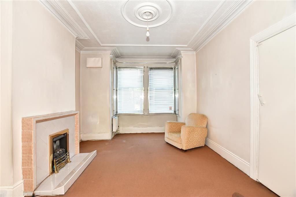 2 bed terraced house for sale in Winchester Road, London E4, £475,000