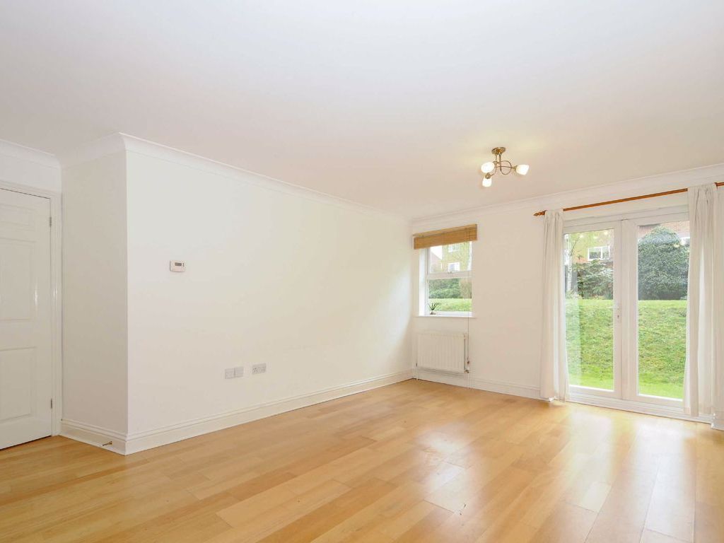2 bed flat to rent in Kingston Road, London SW19 Zoopla