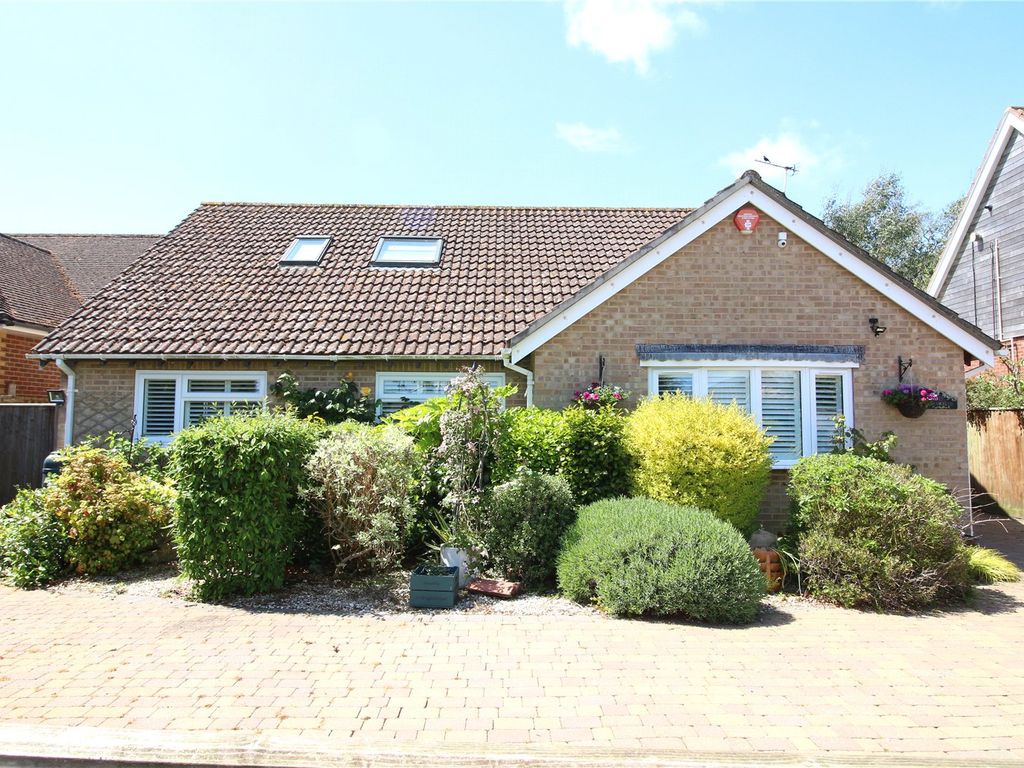 3 bed bungalow for sale in Berryfield Road, Hordle, Hampshire SO41, £