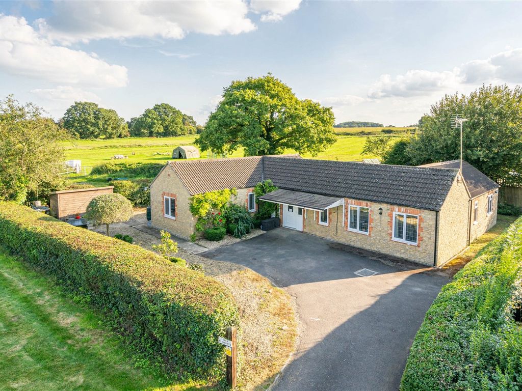 3 bed bungalow for sale in Lea, Malmesbury SN16, £675,000 Zoopla