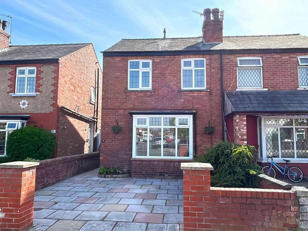 3 bed semidetached house for sale in Shaws Road, Southport PR8, £