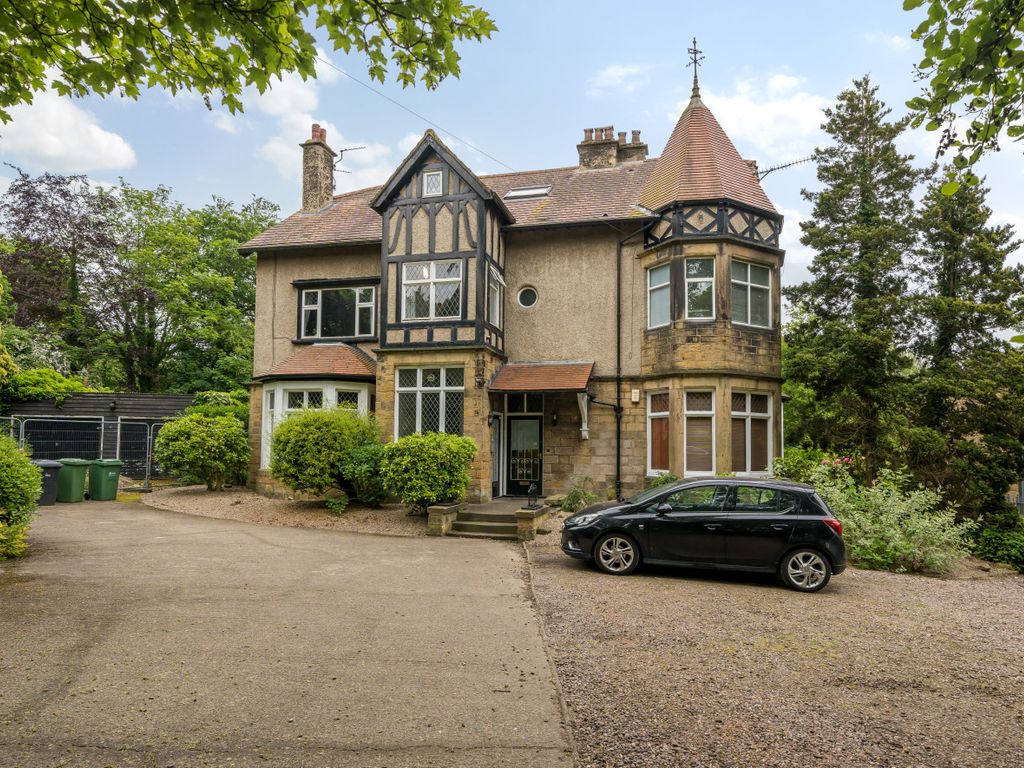 3 bed flat for sale in Park Avenue, Roundhay, Leeds, West Yorkshire, UK