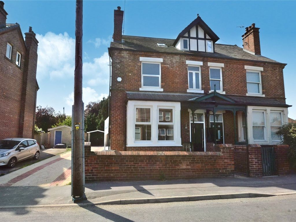 5 bed semidetached house for sale in Kirkstall Avenue, Leeds, West