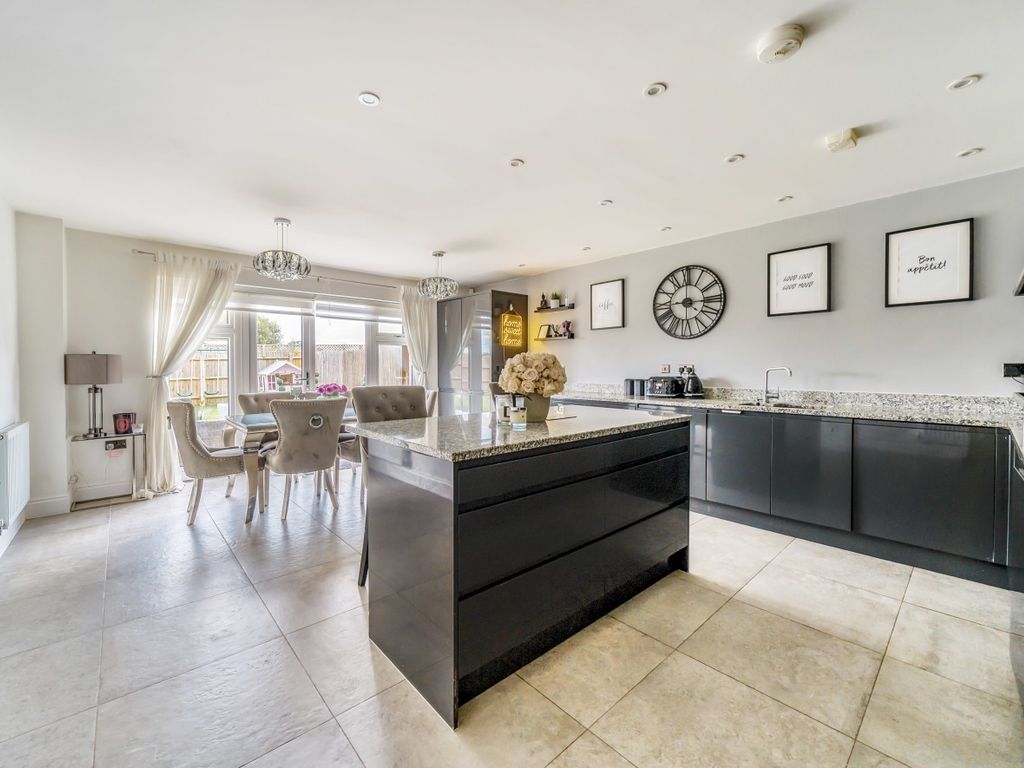 4 bed detached house for sale in Fishers Wood Grove, Bromley BR2, £