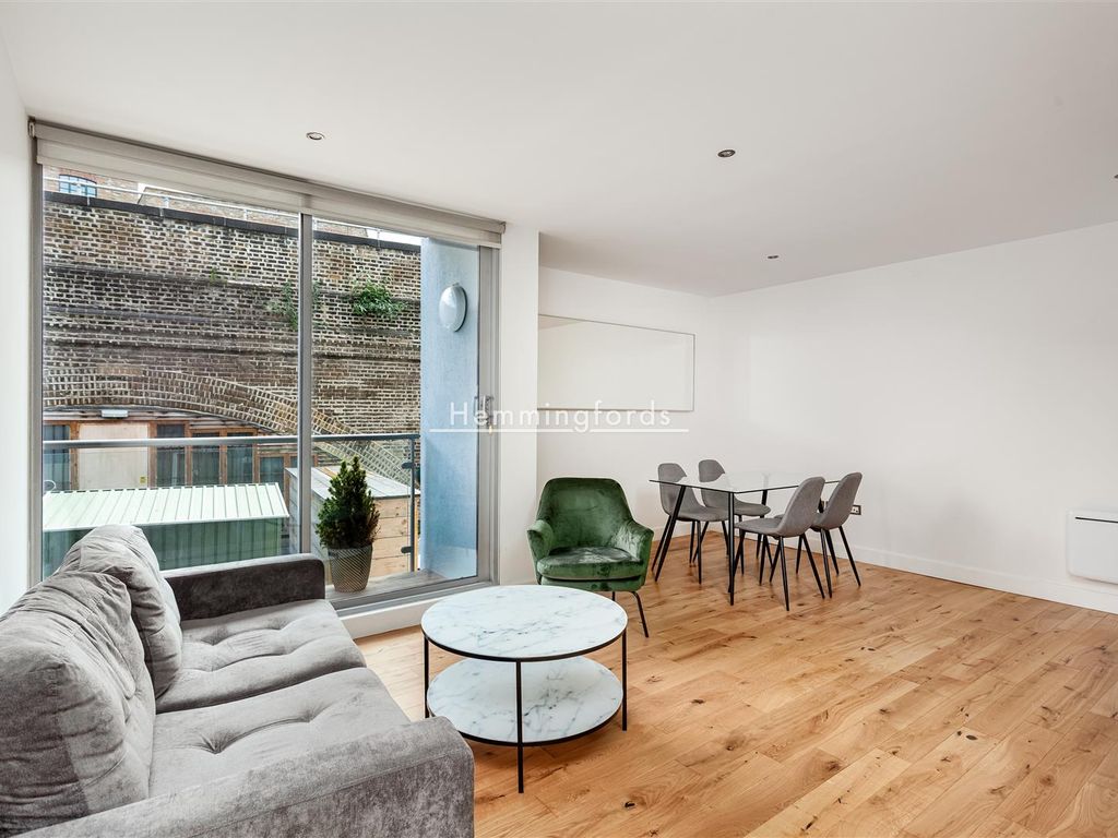 2 bed flat to rent in The Foundry, Dereham Place, Shoreditch EC2A, £3,000 pcm Zoopla
