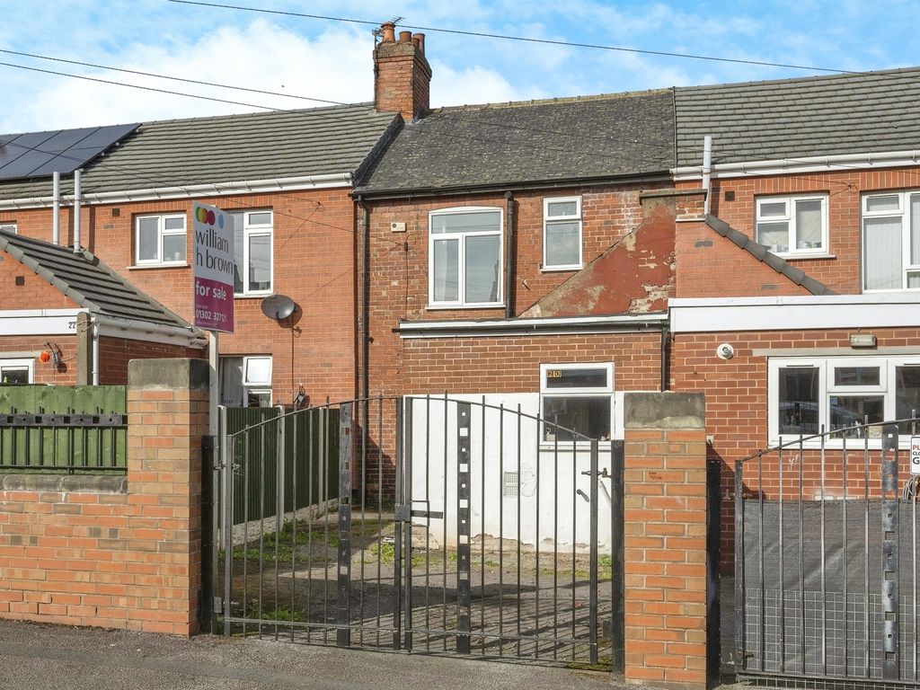 3 bed terraced house for sale in South Street, Highfields, Doncaster